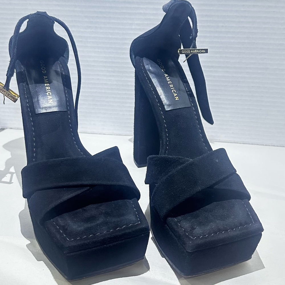 GOOD AMERICAN Womens Suede Dressy Ankle Strap platform heels used